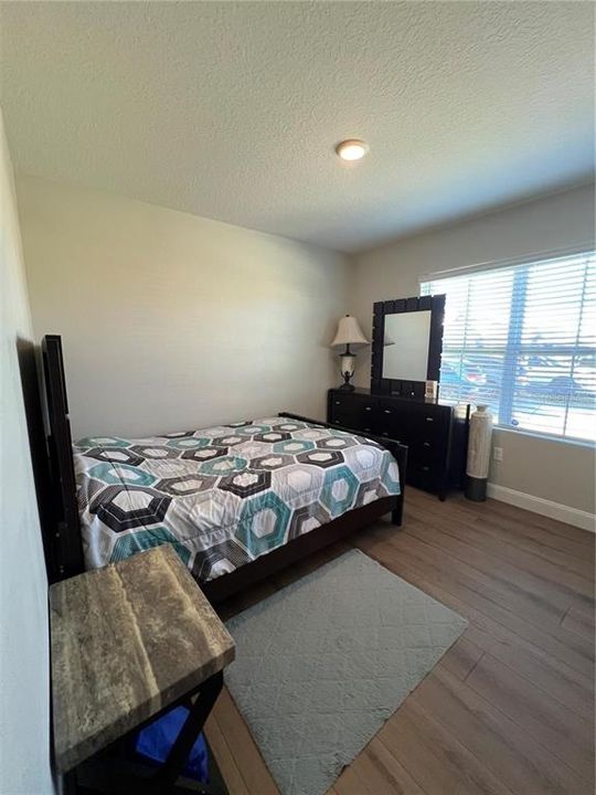 En Venta: $340,000 (4 camas, 2 baños, 1851 Pies cuadrados)