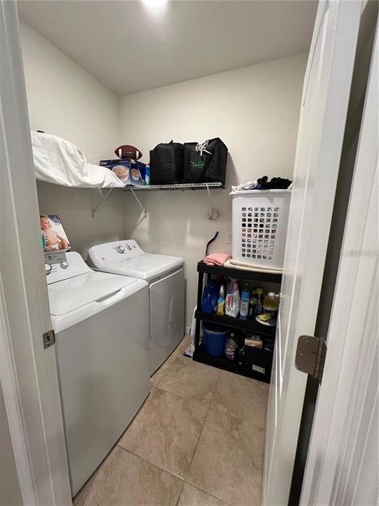 En Venta: $340,000 (4 camas, 2 baños, 1851 Pies cuadrados)