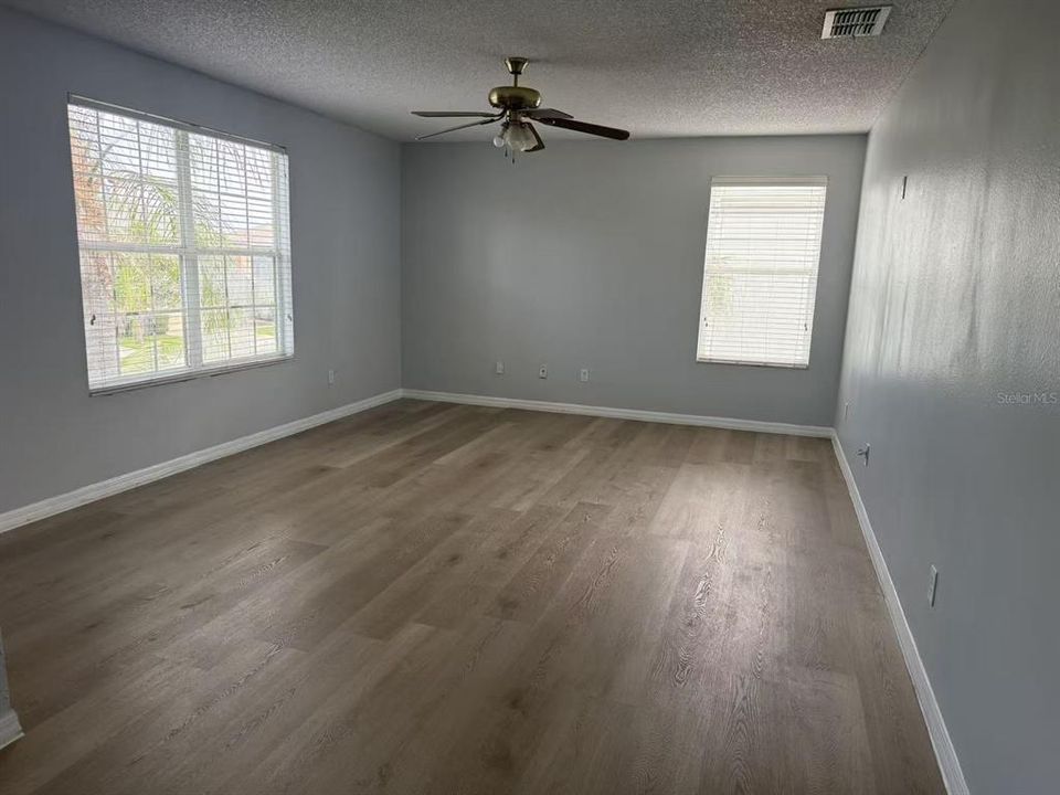 For Rent: $3,400 (5 beds, 3 baths, 3680 Square Feet)
