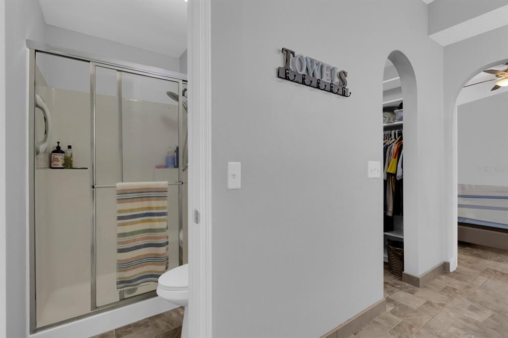 For Sale: $390,000 (3 beds, 2 baths, 1617 Square Feet)