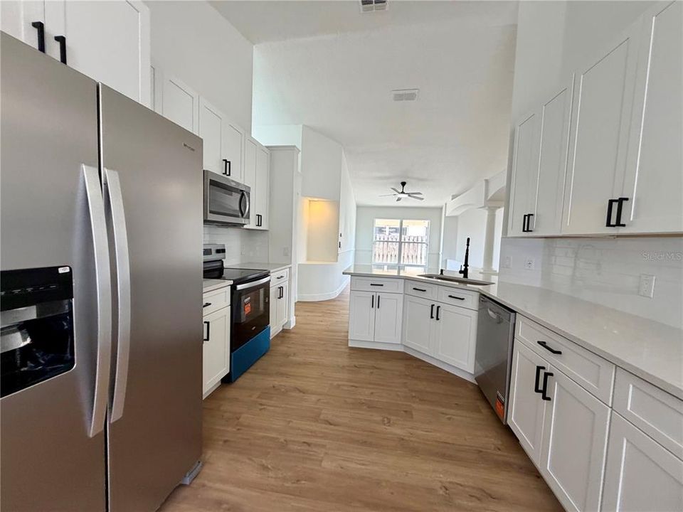 На продажу: $475,000 (4 спален, 2 ванн, 1789 Квадратных фут)