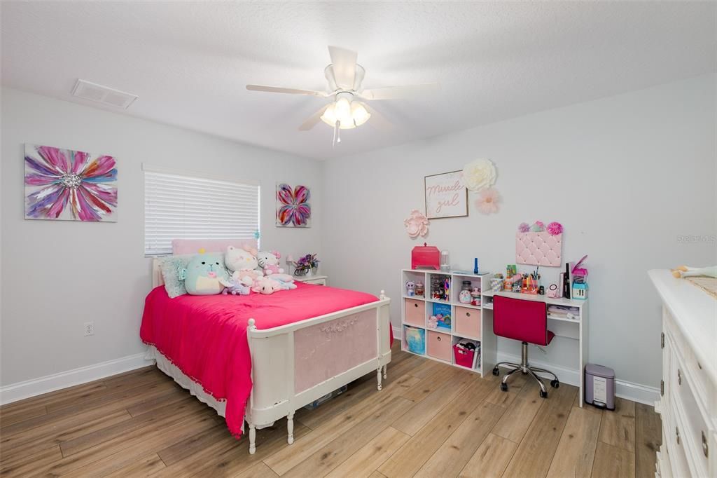 For Sale: $599,000 (5 beds, 3 baths, 2944 Square Feet)