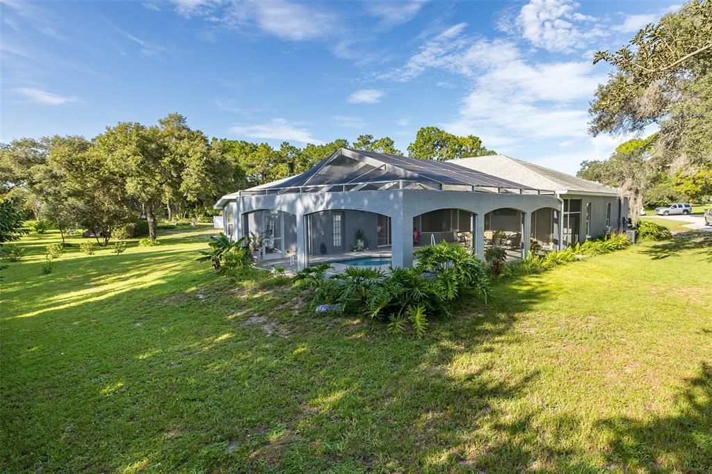 For Sale: $599,000 (5 beds, 3 baths, 2944 Square Feet)