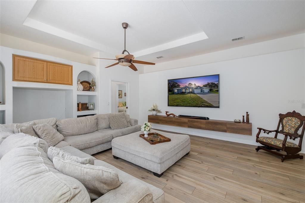 For Sale: $599,000 (5 beds, 3 baths, 2944 Square Feet)