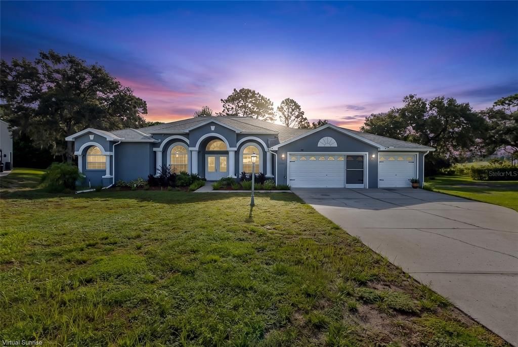 For Sale: $599,000 (5 beds, 3 baths, 2944 Square Feet)
