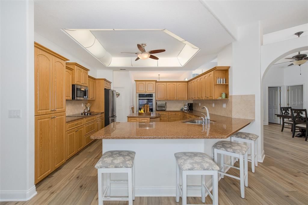 For Sale: $599,000 (5 beds, 3 baths, 2944 Square Feet)