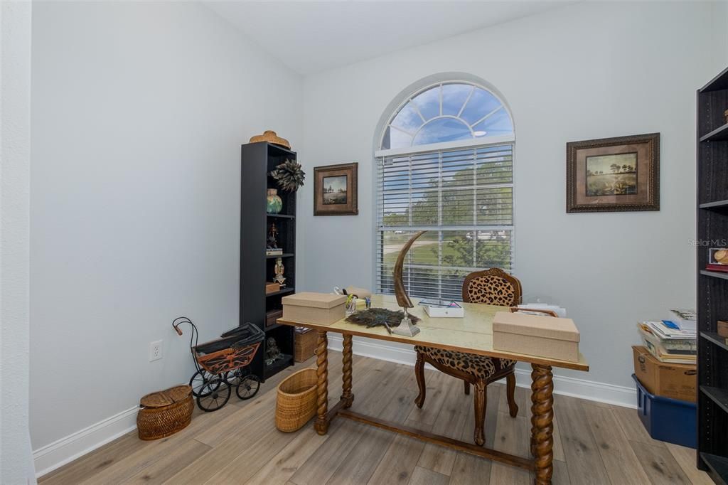 For Sale: $599,000 (5 beds, 3 baths, 2944 Square Feet)