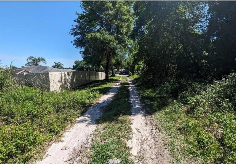 待售: $28,000 (0.25 acres)