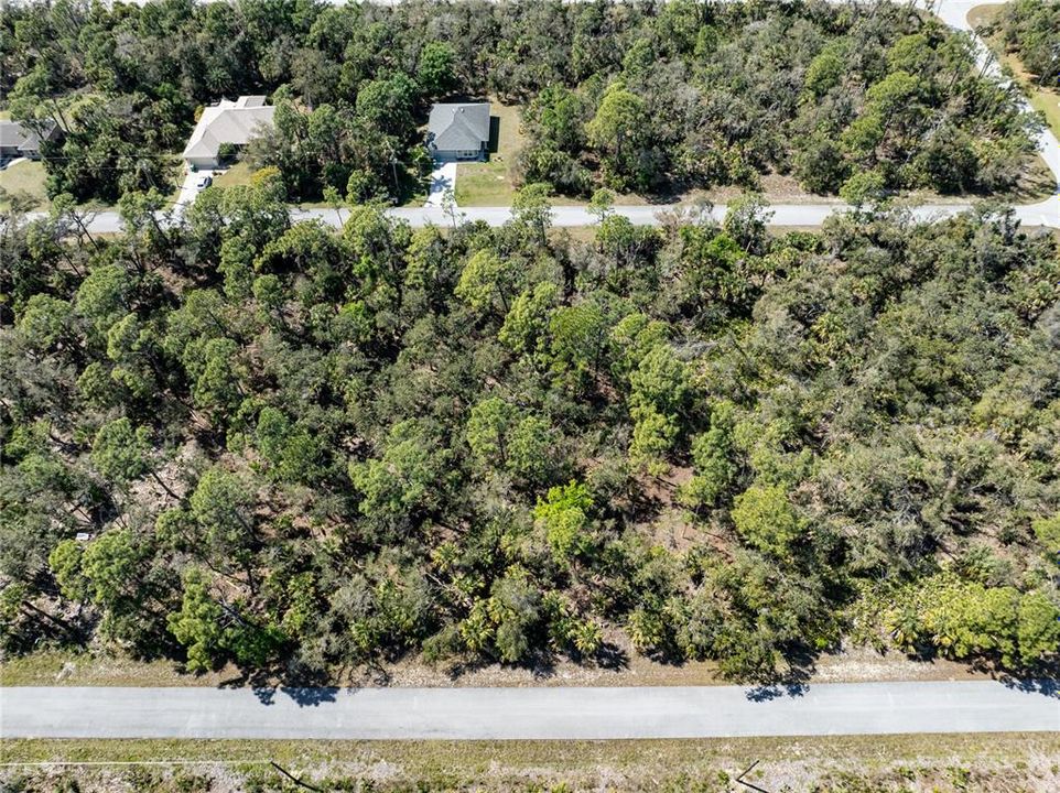 待售: $119,900 (0.70 acres)