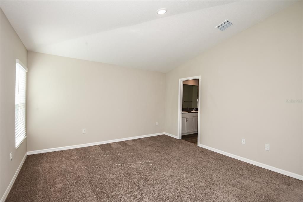 На продажу: $294,999 (3 спален, 2 ванн, 1615 Квадратных фут)