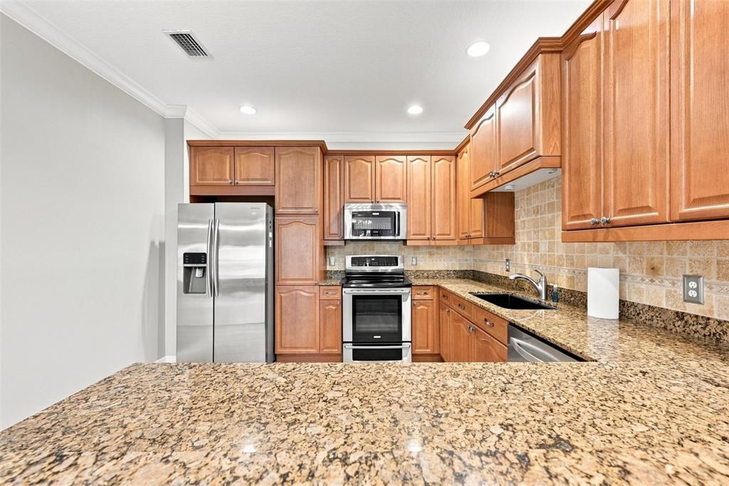 For Rent: $2,800 (3 beds, 3 baths, 2085 Square Feet)