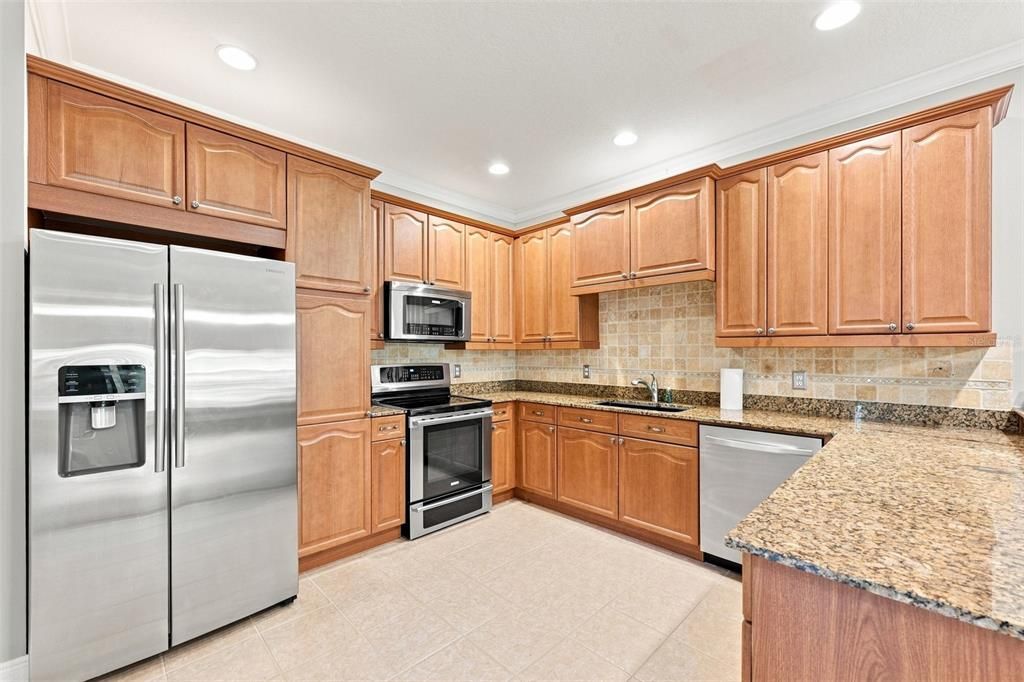For Rent: $2,800 (3 beds, 3 baths, 2085 Square Feet)