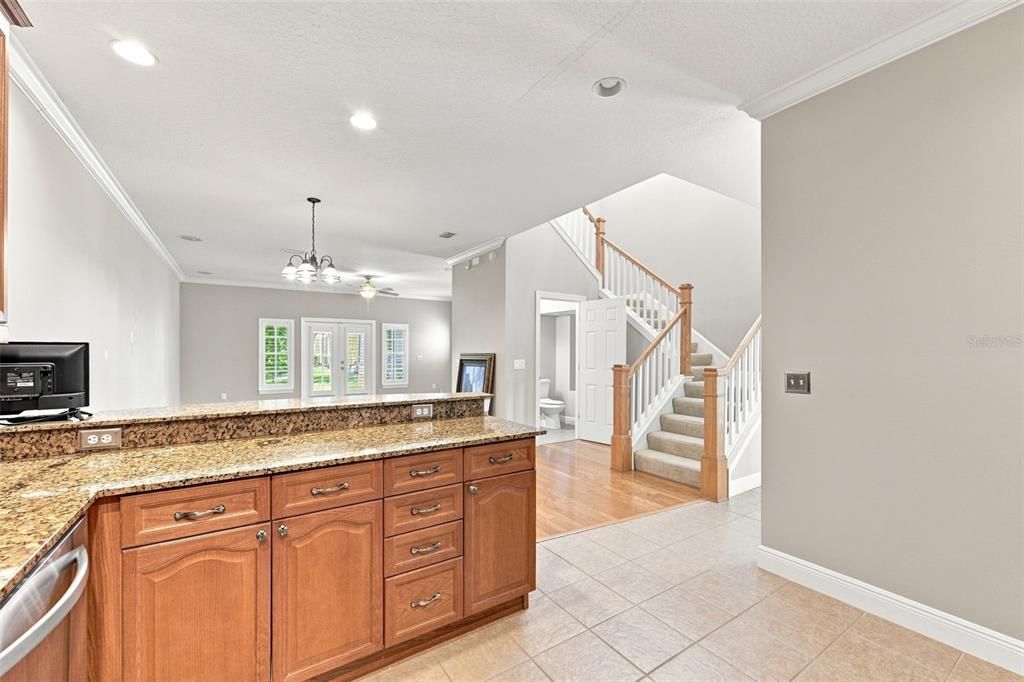 For Rent: $2,800 (3 beds, 3 baths, 2085 Square Feet)