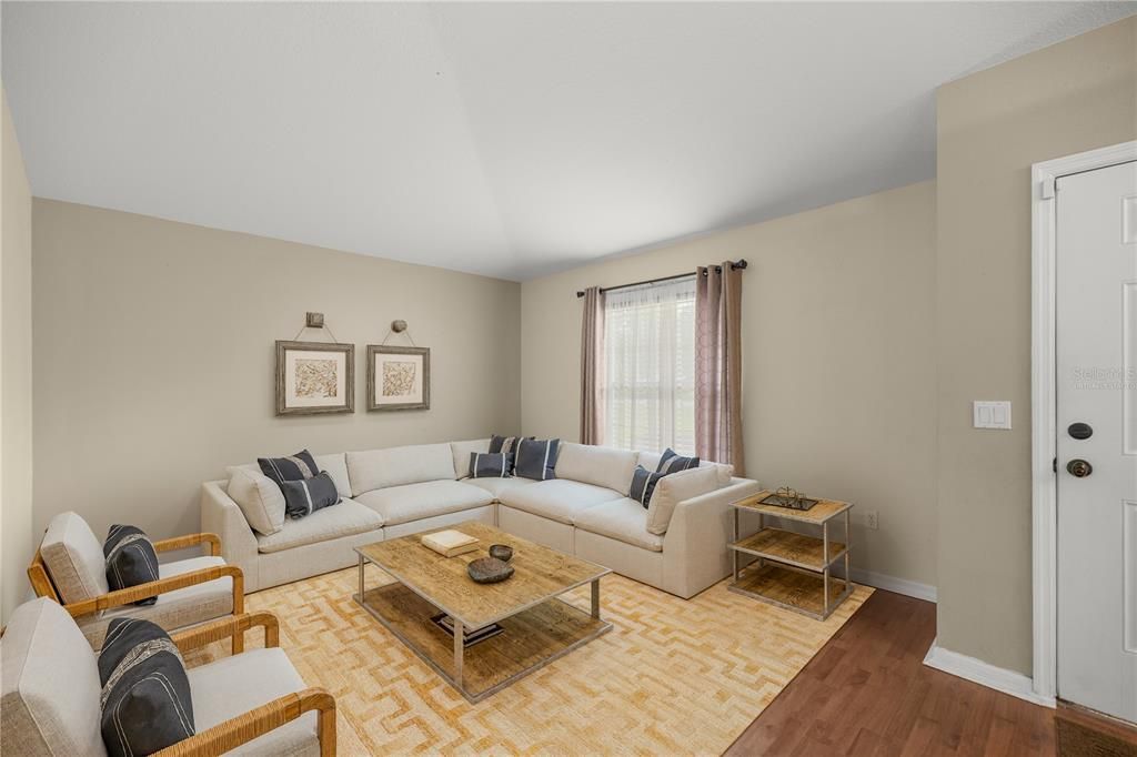 На продажу: $262,900 (3 спален, 2 ванн, 1621 Квадратных фут)