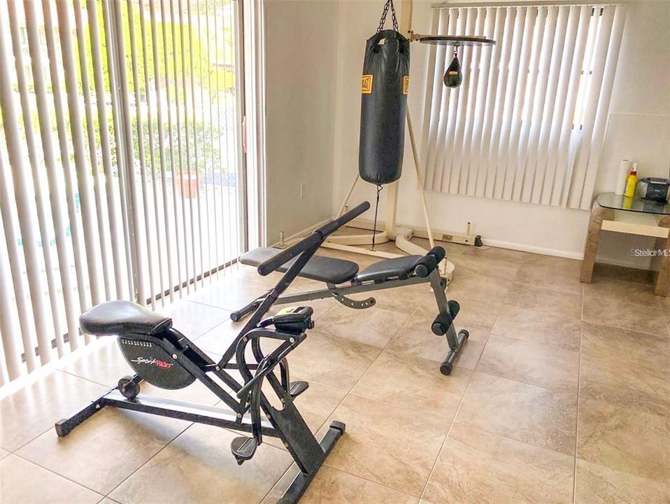 На продажу: $149,500 (2 спален, 2 ванн, 1320 Квадратных фут)