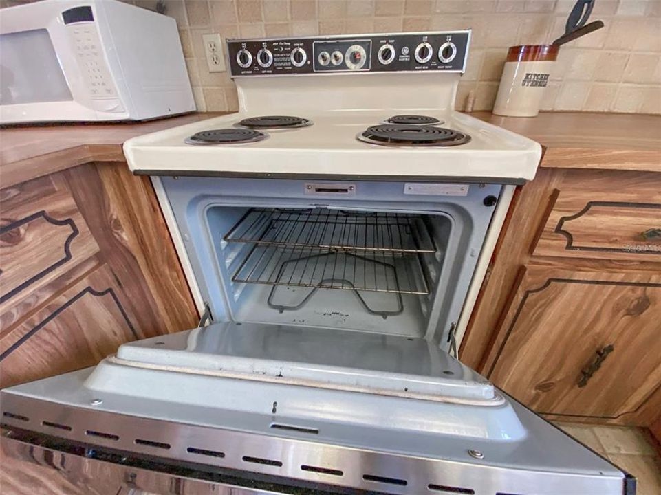 На продажу: $149,500 (2 спален, 2 ванн, 1320 Квадратных фут)
