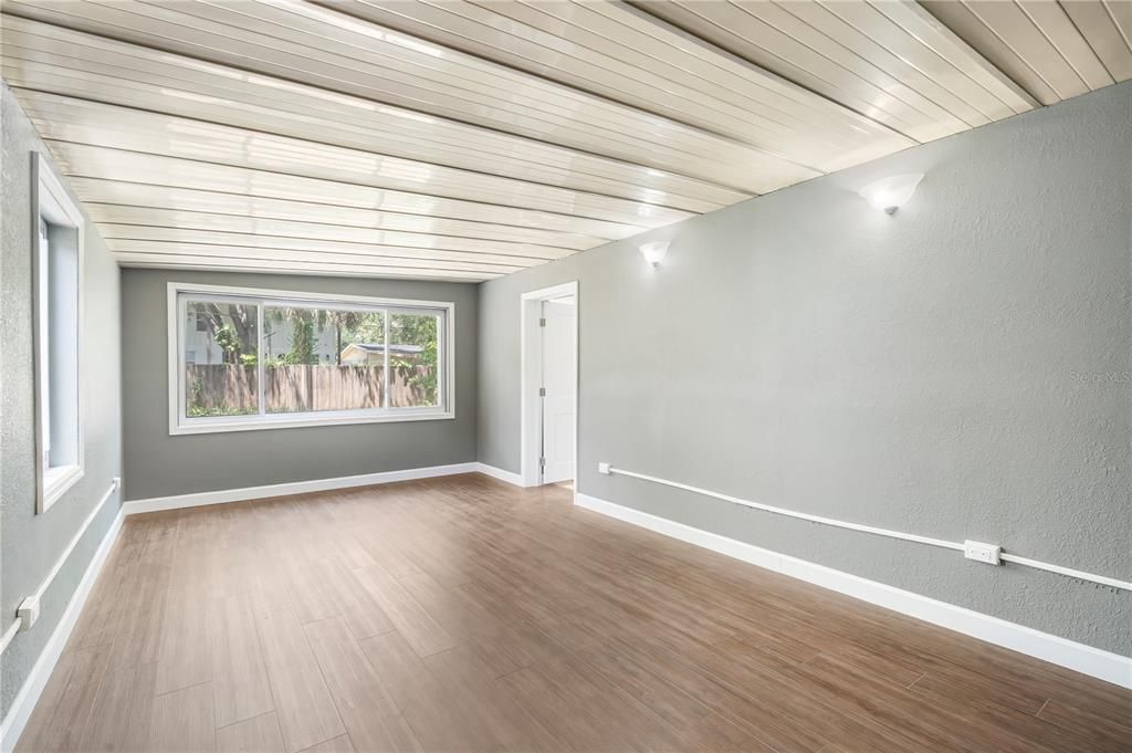 En Renta: $2,295 (3 camas, 2 baños, 1084 Pies cuadrados)