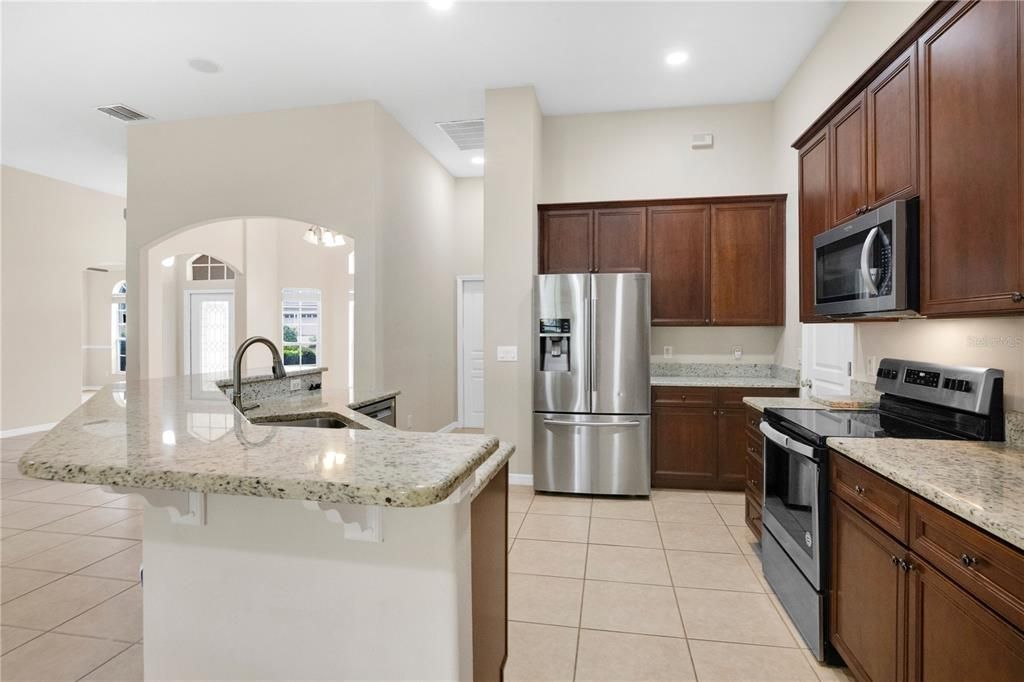 En Venta: $489,999 (3 camas, 2 baños, 2142 Pies cuadrados)