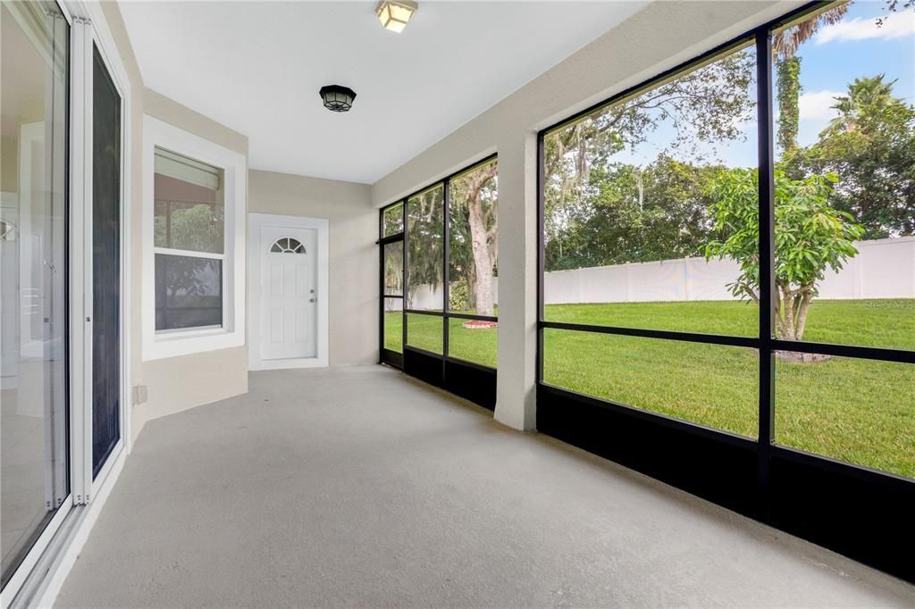 En Venta: $489,999 (3 camas, 2 baños, 2142 Pies cuadrados)