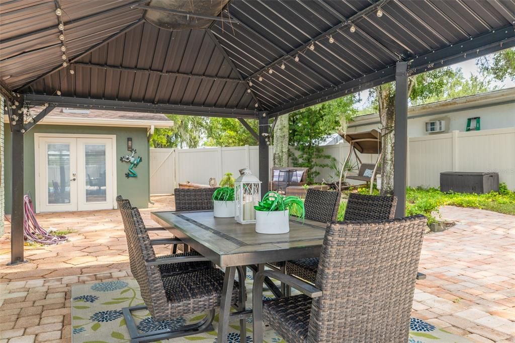 Active With Contract: $875,000 (4 beds, 3 baths, 2892 Square Feet)