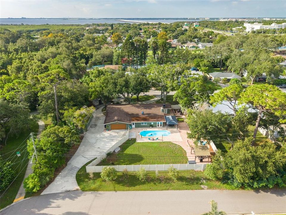 Active With Contract: $875,000 (4 beds, 3 baths, 2892 Square Feet)