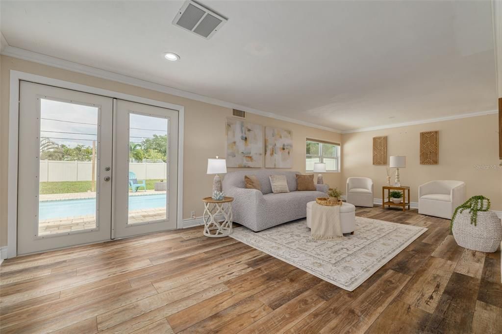 Active With Contract: $875,000 (4 beds, 3 baths, 2892 Square Feet)