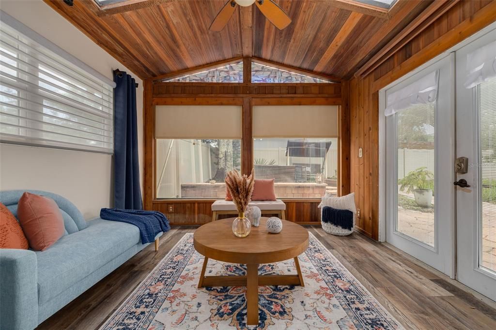 Active With Contract: $875,000 (4 beds, 3 baths, 2892 Square Feet)