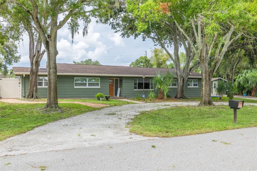 Active With Contract: $875,000 (4 beds, 3 baths, 2892 Square Feet)