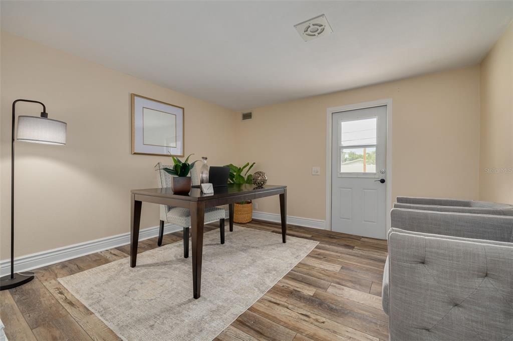 Active With Contract: $875,000 (4 beds, 3 baths, 2892 Square Feet)