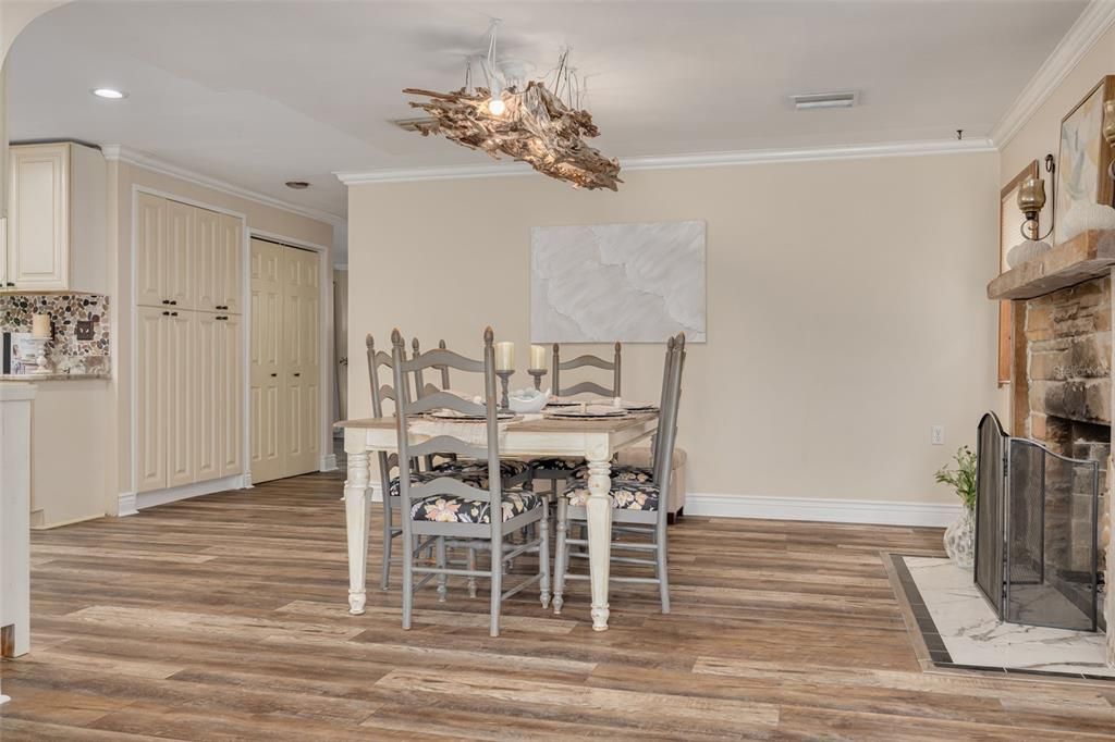 Active With Contract: $875,000 (4 beds, 3 baths, 2892 Square Feet)