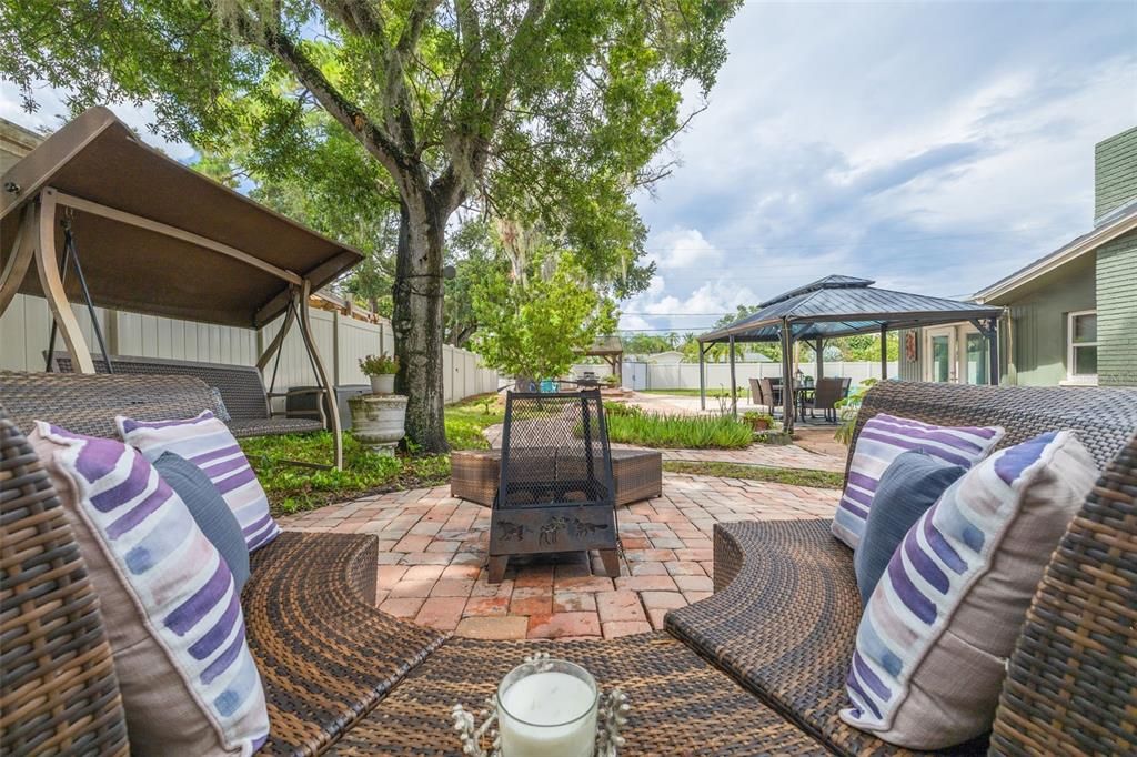 Active With Contract: $875,000 (4 beds, 3 baths, 2892 Square Feet)