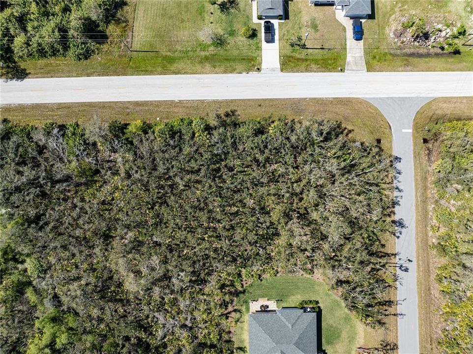 На продажу: $89,990 (0.46 acres)