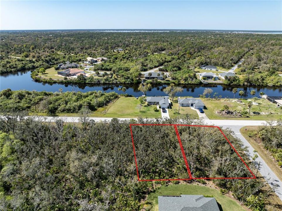 На продажу: $89,990 (0.46 acres)
