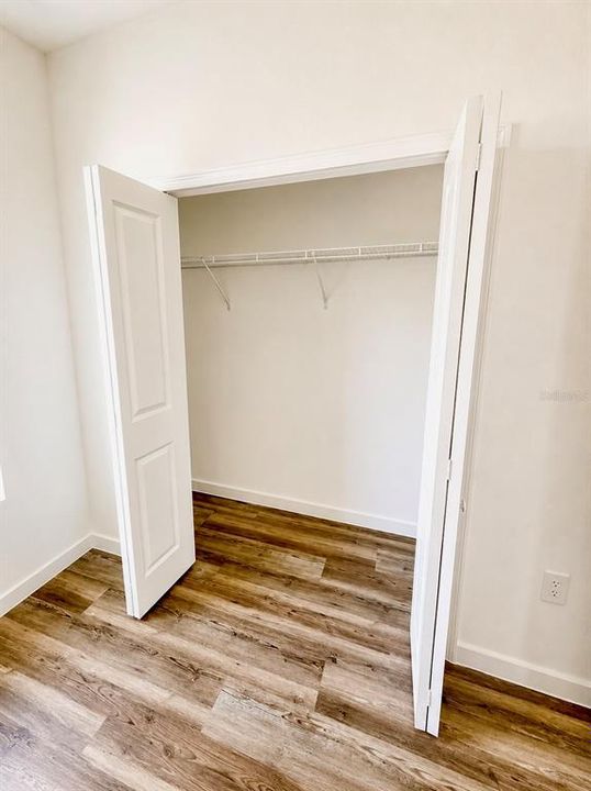 En Venta: $305,000 (4 camas, 2 baños, 1500 Pies cuadrados)