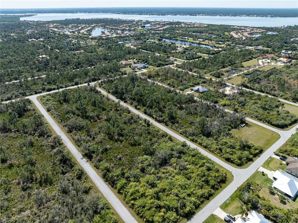 На продажу: $224,900 (1.15 acres)