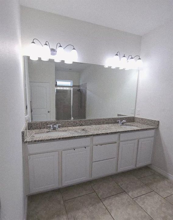 En Renta: $2,700 (4 camas, 2 baños, 2038 Pies cuadrados)