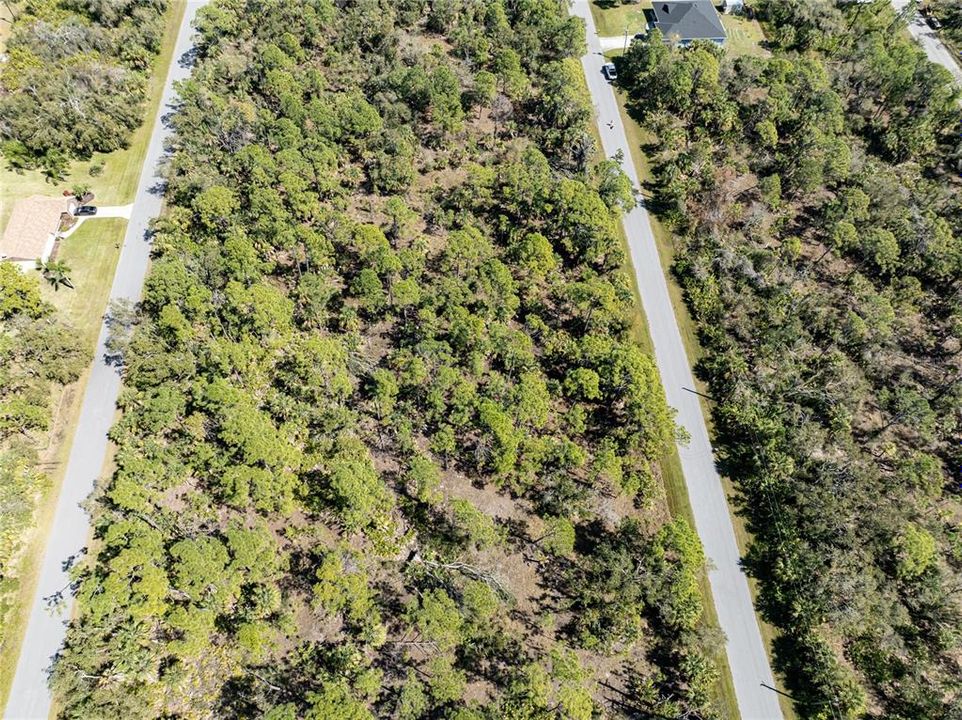 待售: $39,900 (0.27 acres)