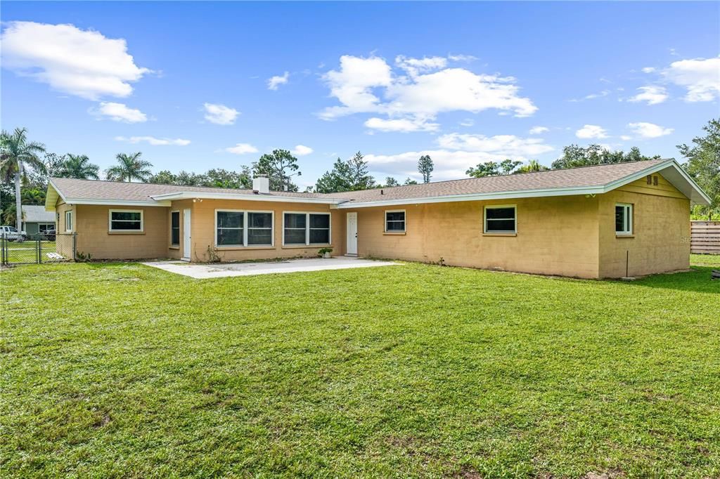 En Venta: $720,000 (4 camas, 3 baños, 2749 Pies cuadrados)