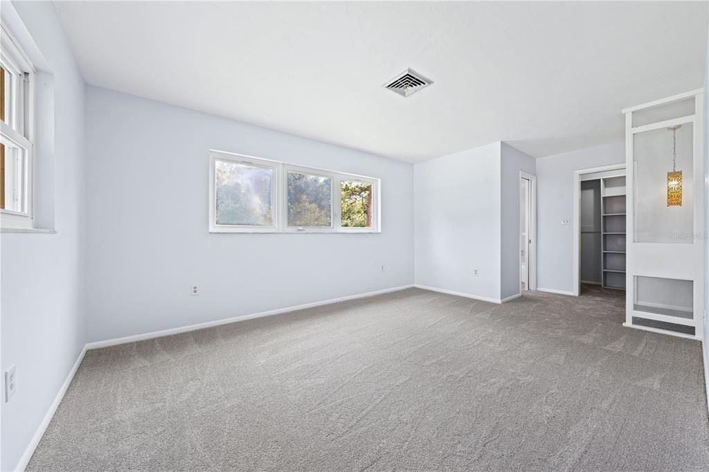 En Venta: $720,000 (4 camas, 3 baños, 2749 Pies cuadrados)