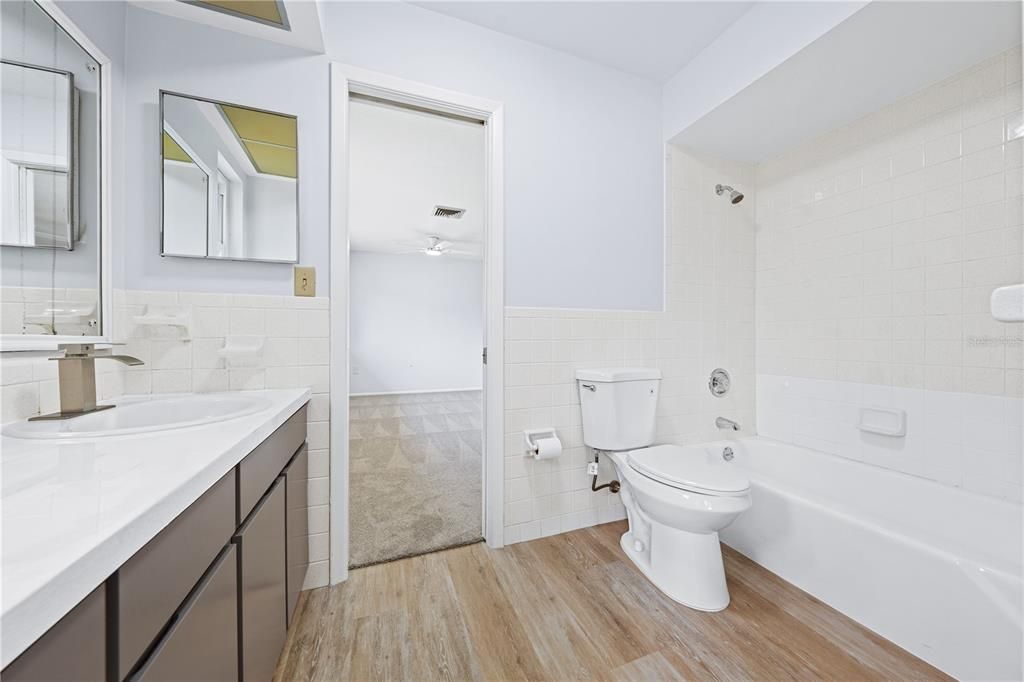 En Venta: $720,000 (4 camas, 3 baños, 2749 Pies cuadrados)