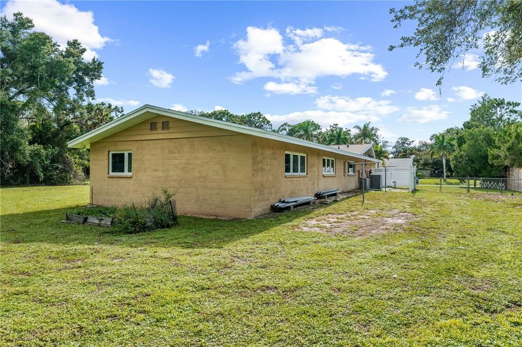 En Venta: $720,000 (4 camas, 3 baños, 2749 Pies cuadrados)