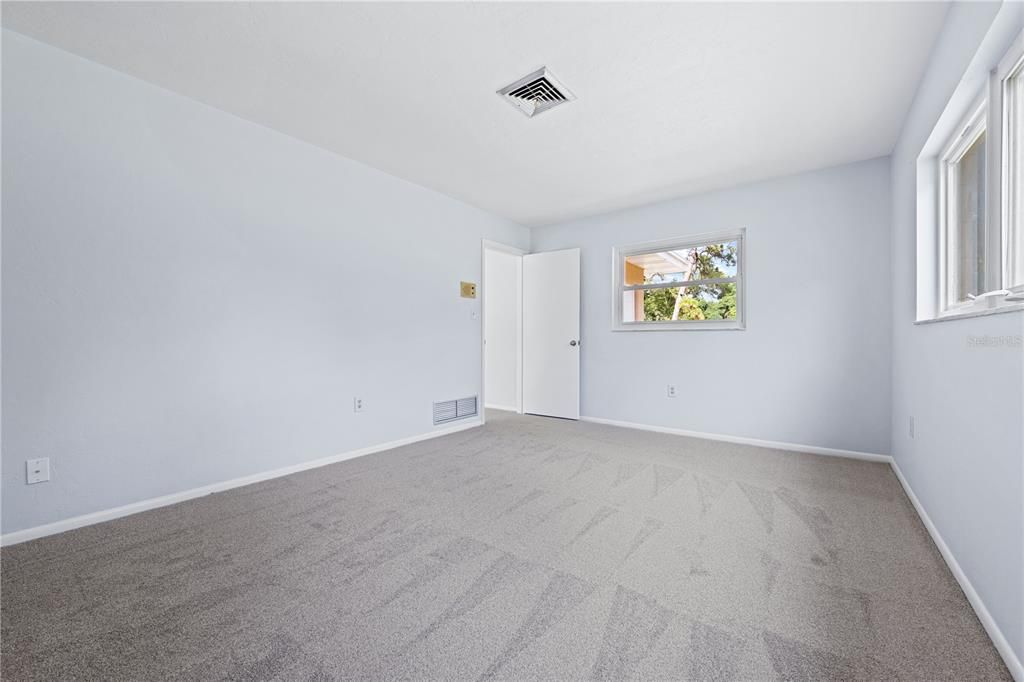 En Venta: $720,000 (4 camas, 3 baños, 2749 Pies cuadrados)