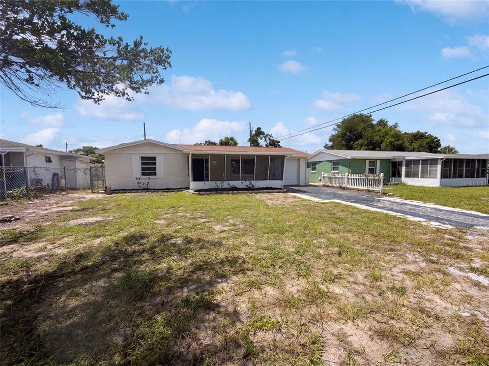 For Sale: $199,000 (2 beds, 1 baths, 1286 Square Feet)