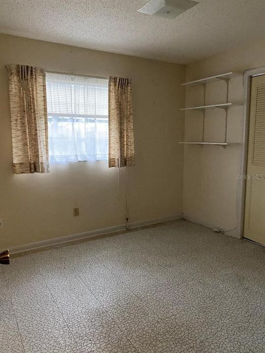 For Sale: $225,000 (3 beds, 2 baths, 1303 Square Feet)