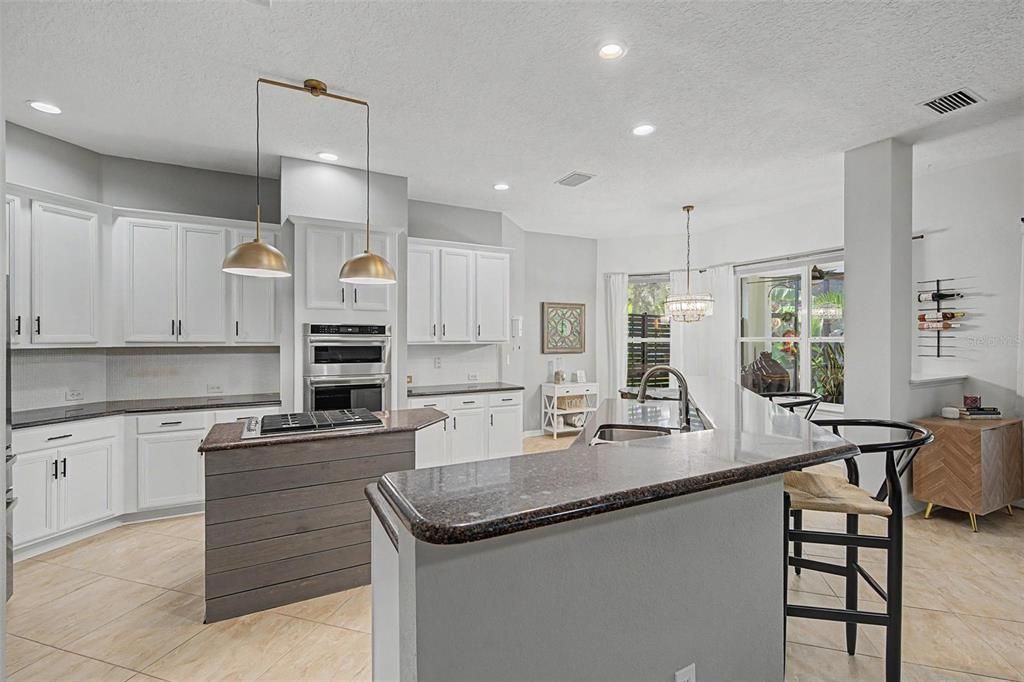 En Venta: $925,000 (4 camas, 3 baños, 3494 Pies cuadrados)