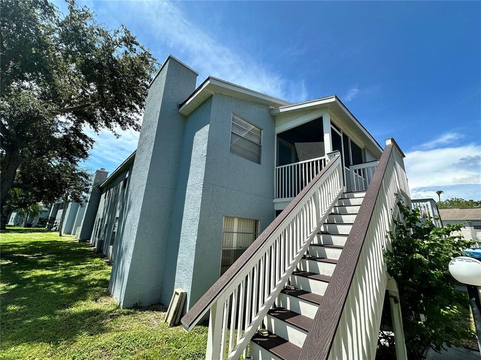 For Rent: $1,500 (2 beds, 2 baths, 912 Square Feet)