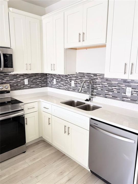 En Venta: $214,900 (3 camas, 2 baños, 1067 Pies cuadrados)