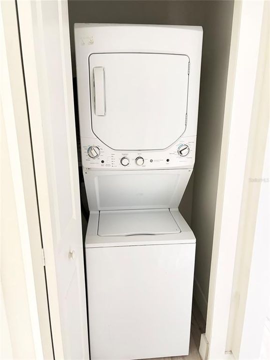 En Venta: $214,900 (3 camas, 2 baños, 1067 Pies cuadrados)