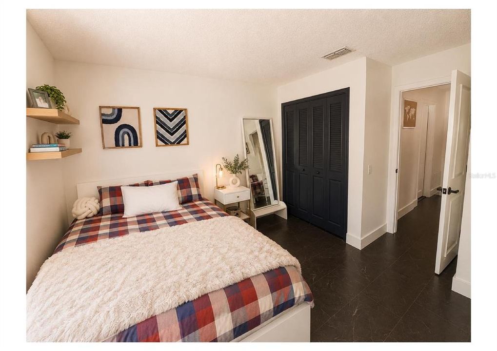 For Sale: $360,000 (4 beds, 2 baths, 1636 Square Feet)