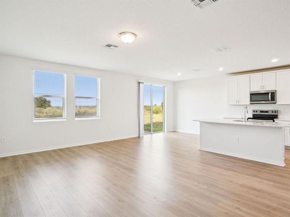 En Venta: $340,000 (3 camas, 2 baños, 1491 Pies cuadrados)